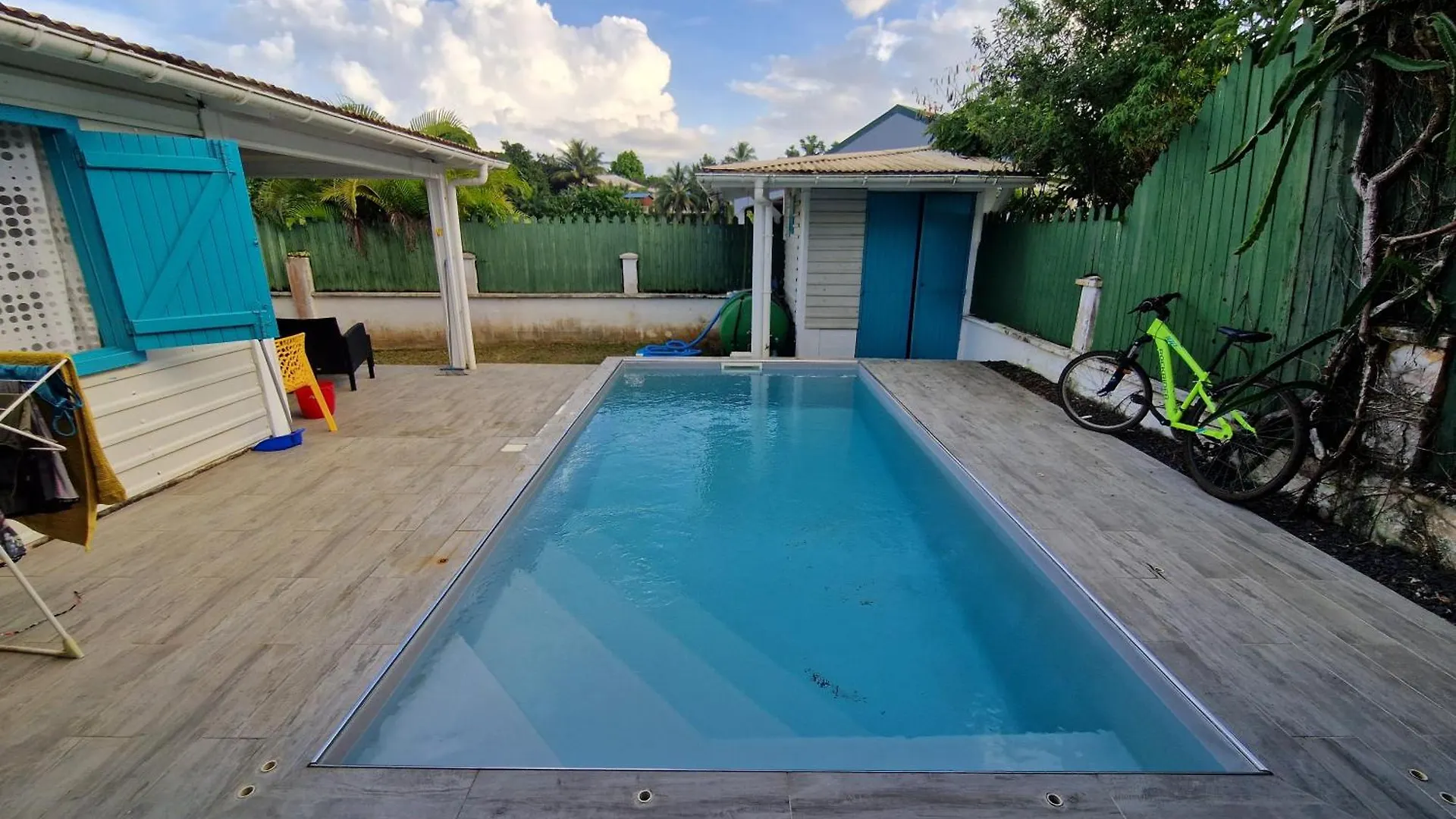 Semesterbostad Cozy Bungalow Sainte-Rose